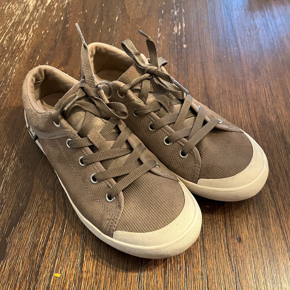 Teva freewill corduroy shoes size 7